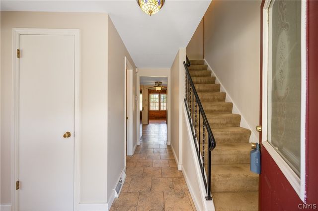 7626 Sandy Lane, Clay, NY 13212