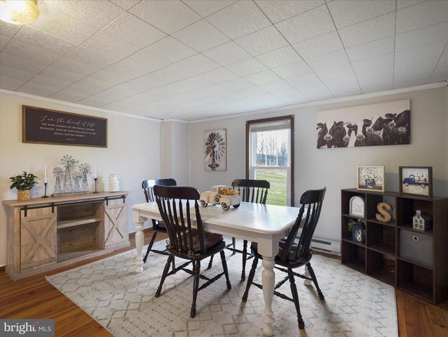 14628 HOLLOW RD, Hancock, MD 21750