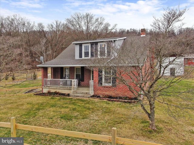 14628 HOLLOW RD, Hancock, MD 21750