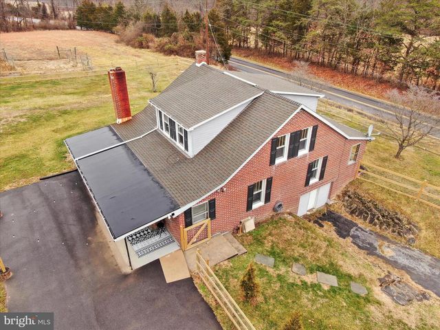 14628 HOLLOW RD, Hancock, MD 21750