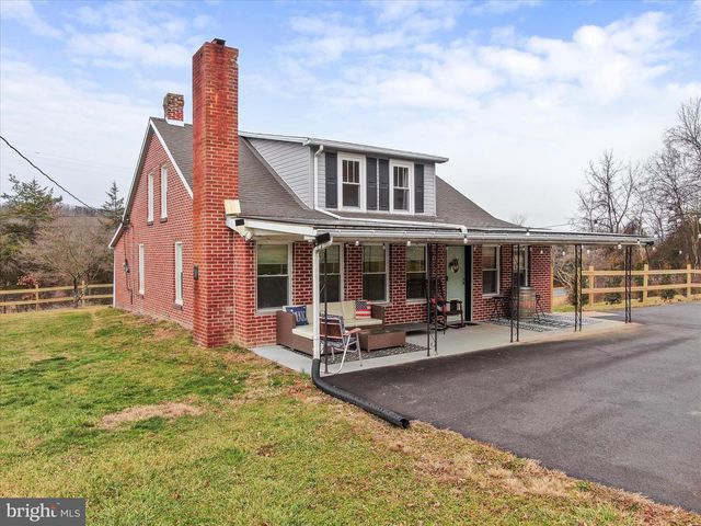 14628 HOLLOW RD, Hancock, MD 21750