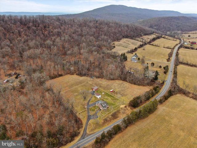 14628 HOLLOW RD, Hancock, MD 21750