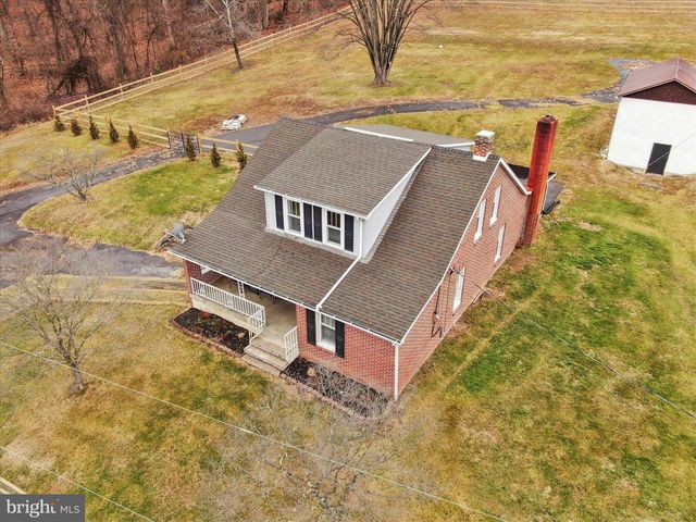 14628 HOLLOW RD, Hancock, MD 21750
