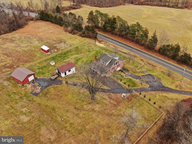 14628 HOLLOW RD, Hancock, MD 21750