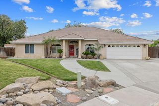 594 Diana Court, Hanford, CA 93230