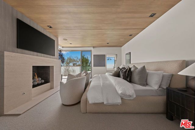 1399 Galaxy Drive, Newport Beach, CA 92660