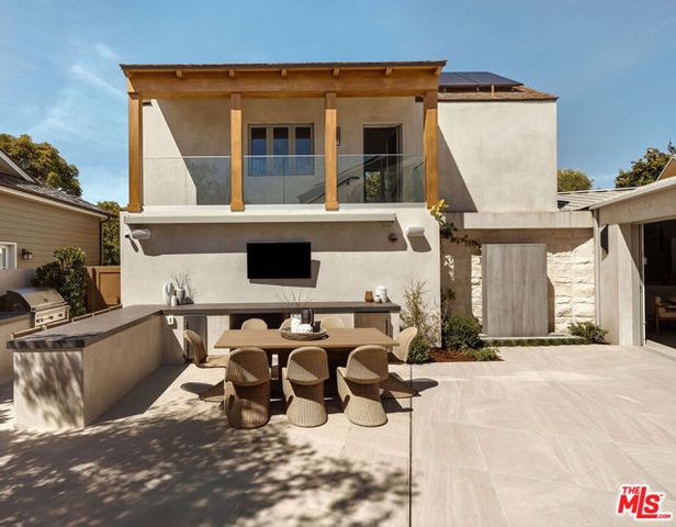 1399 Galaxy Drive, Newport Beach, CA 92660