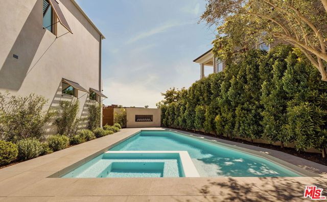 1399 Galaxy Drive, Newport Beach, CA 92660