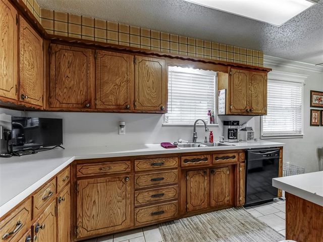 13708 NE 9th Street, Choctaw, OK 73020