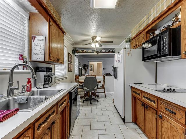 13708 NE 9th Street, Choctaw, OK 73020