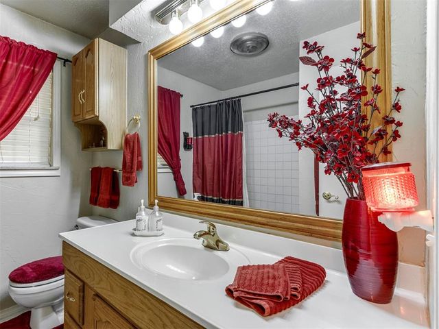 13708 NE 9th Street, Choctaw, OK 73020