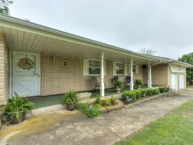 13708 NE 9th Street, Choctaw, OK 73020