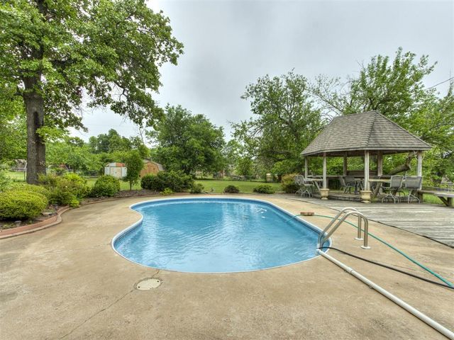 13708 NE 9th Street, Choctaw, OK 73020