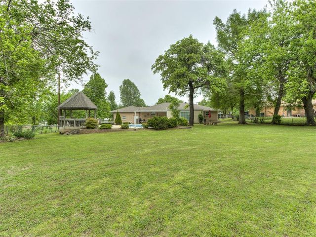 13708 NE 9th Street, Choctaw, OK 73020