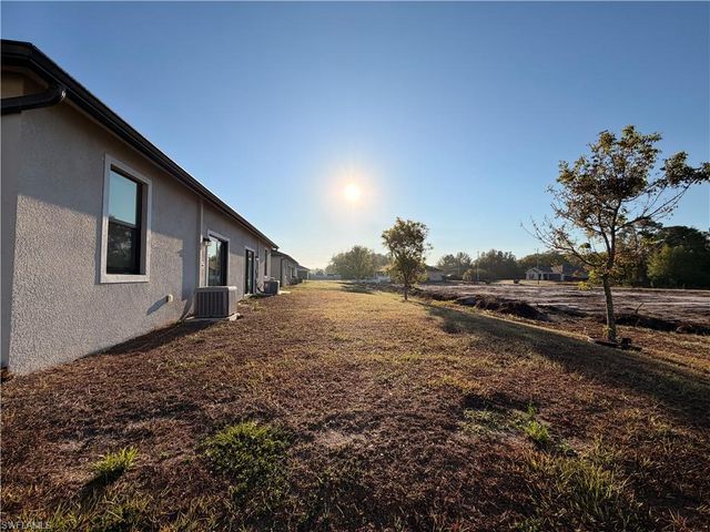 454 Grant BLVD 452, Lehigh Acres, FL 33974