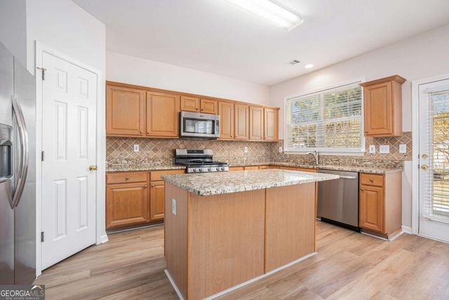 5165 Amberden Hall Drive, Suwanee, GA 30024