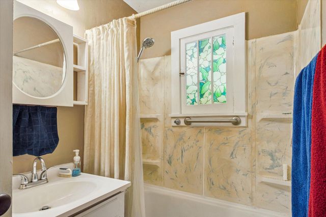 4336 E Farm Road 136, Springfield, MO 65809