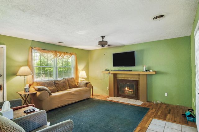 4336 E Farm Road 136, Springfield, MO 65809