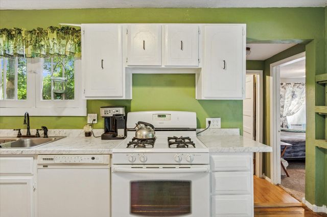 4336 E Farm Road 136, Springfield, MO 65809