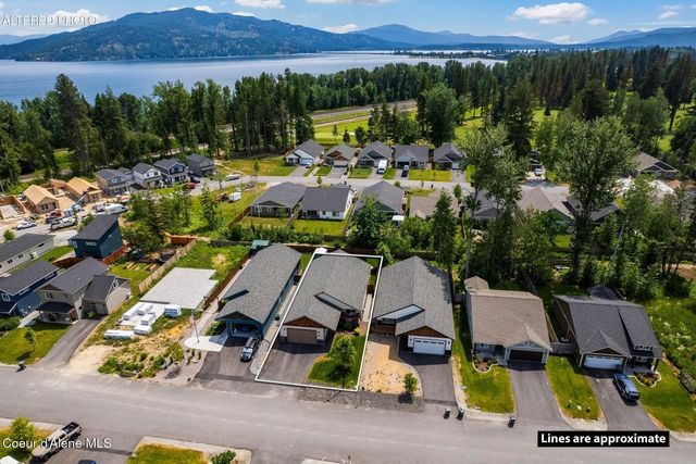 195 Carnelian Ave, Ponderay, ID 83852