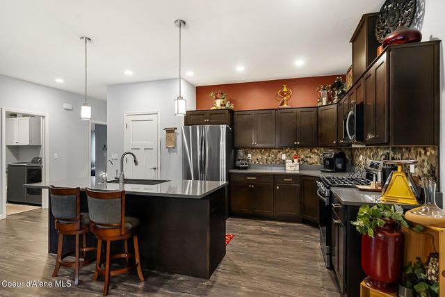 195 Carnelian Ave, Ponderay, ID 83852
