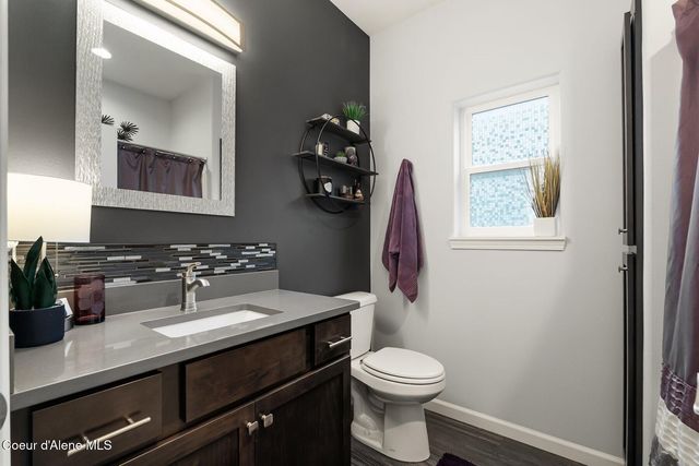 195 Carnelian Ave, Ponderay, ID 83852