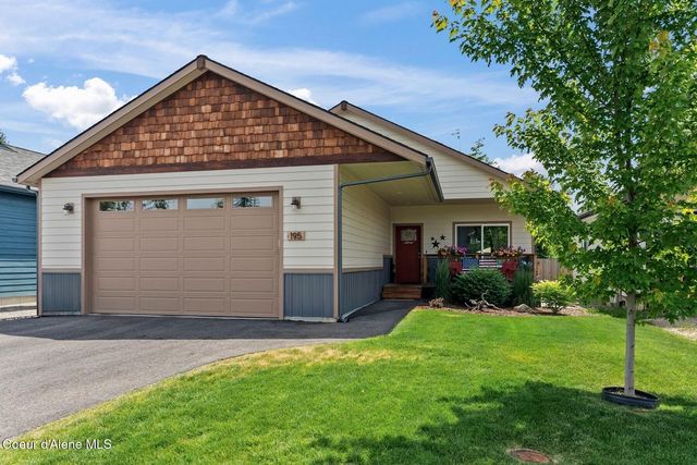 195 Carnelian Ave, Ponderay, ID 83852