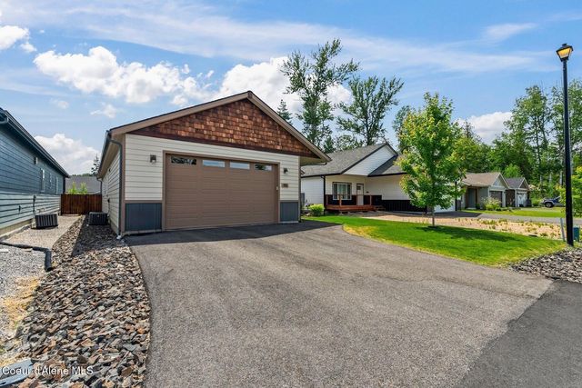 195 Carnelian Ave, Ponderay, ID 83852