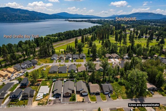 195 Carnelian Ave, Ponderay, ID 83852