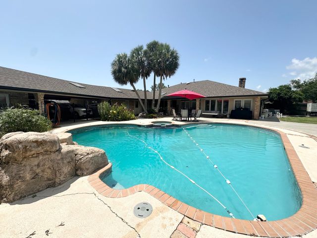 4011 Kerr Drive, Bourg, LA 70343