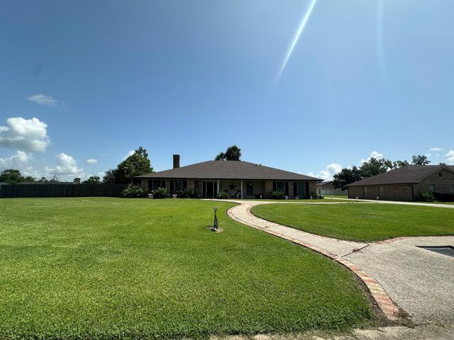 4011 Kerr Drive, Bourg, LA 70343