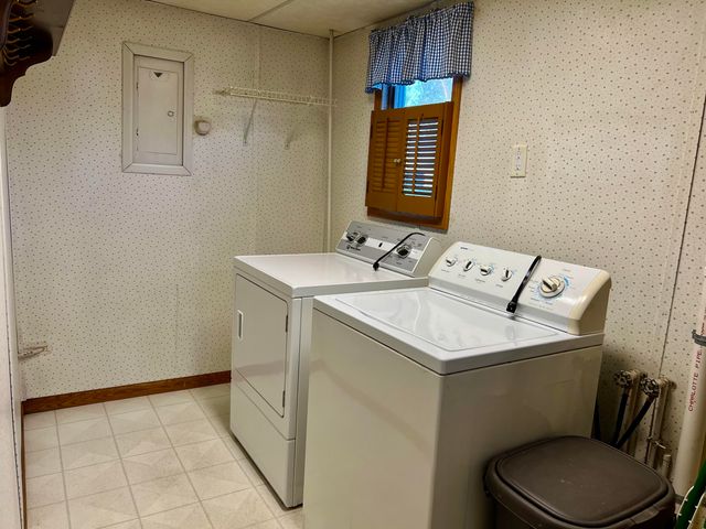 719 N Indiana Street, Griffith, IN 46319