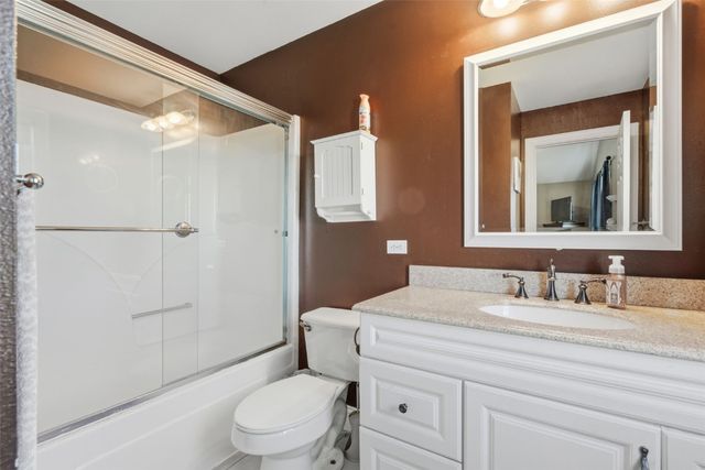 420 Woodbine Drive, Marion, IA 52302