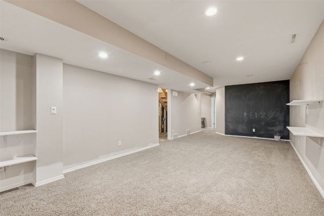 420 Woodbine Drive, Marion, IA 52302