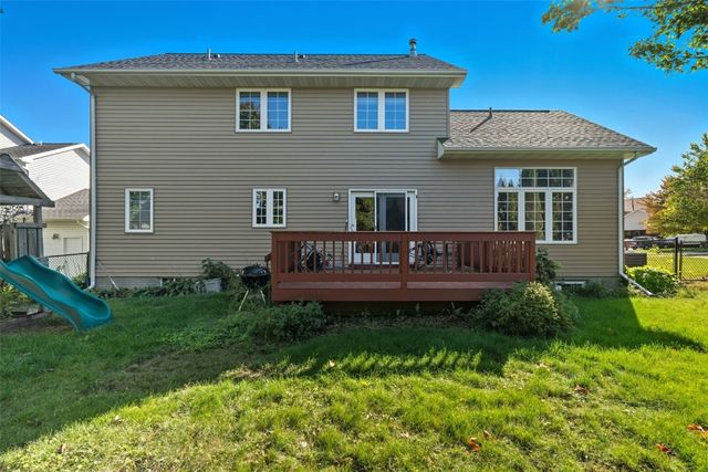 420 Woodbine Drive, Marion, IA 52302