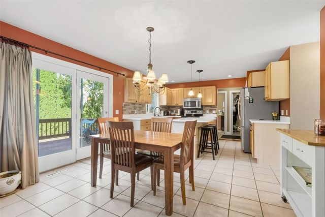 420 Woodbine Drive, Marion, IA 52302