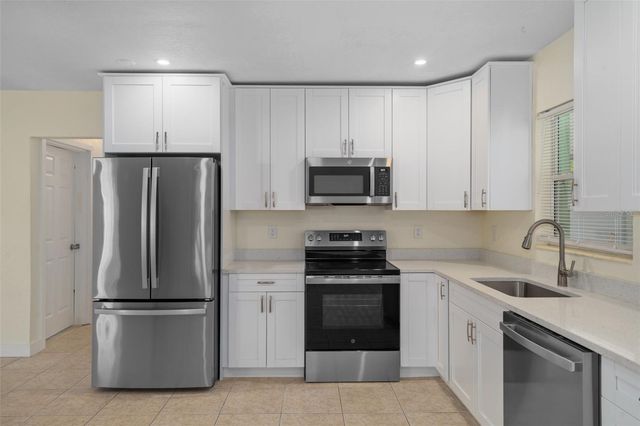 4808 W EUCLID AVENUE, Tampa, FL 33629