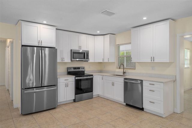 4808 W EUCLID AVENUE, Tampa, FL 33629