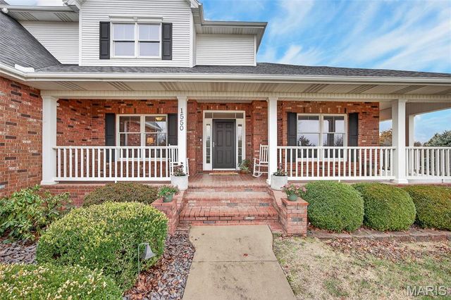 1550 Cedar Lawn Drive, Lebanon, MO 65536