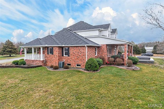 1550 Cedar Lawn Drive, Lebanon, MO 65536