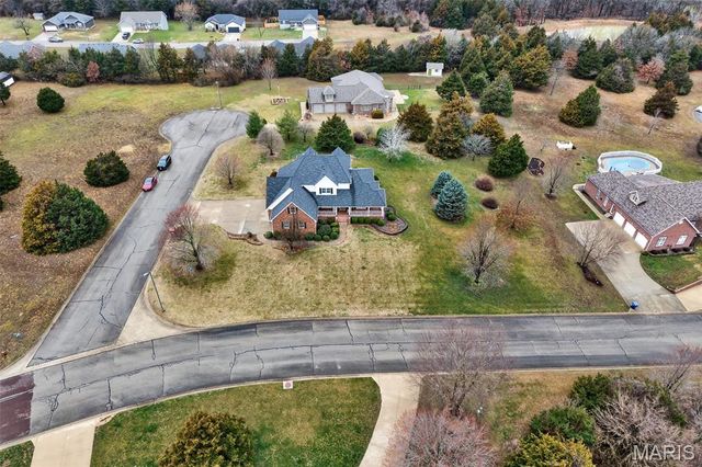 1550 Cedar Lawn Drive, Lebanon, MO 65536