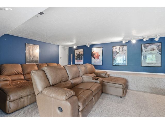 601 N 5TH St, Kalama, WA 98625