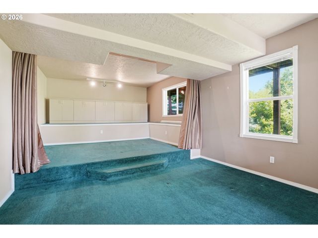 601 N 5TH St, Kalama, WA 98625