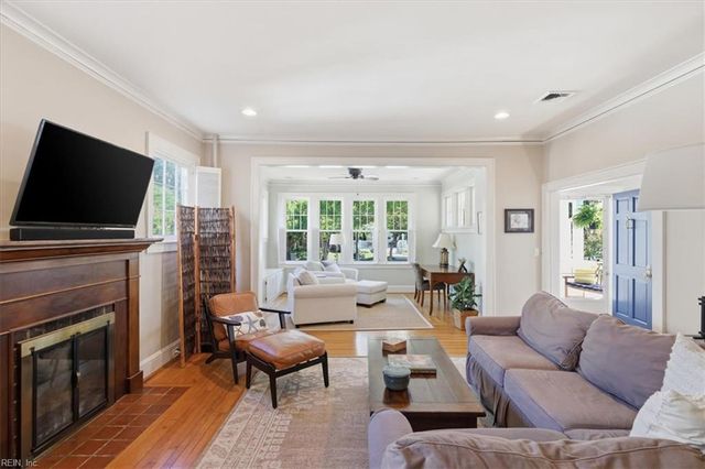 1027 Cambridge CRES, Norfolk, VA 23508