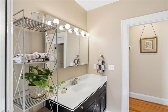 1027 Cambridge CRES, Norfolk, VA 23508