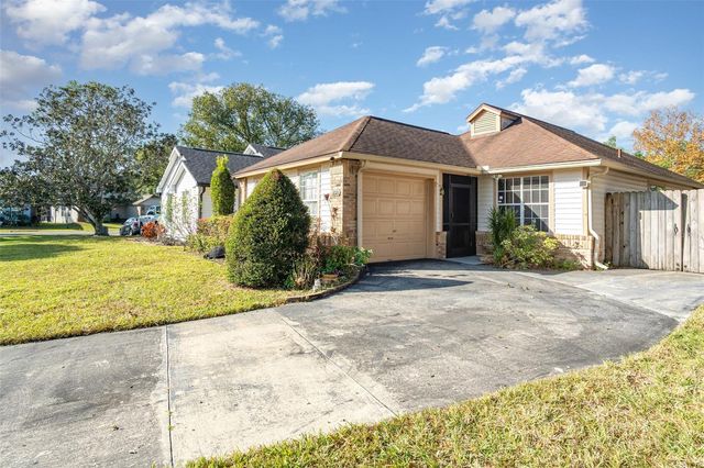 150 EDGEWATER CIRCLE, Sanford, FL 32773