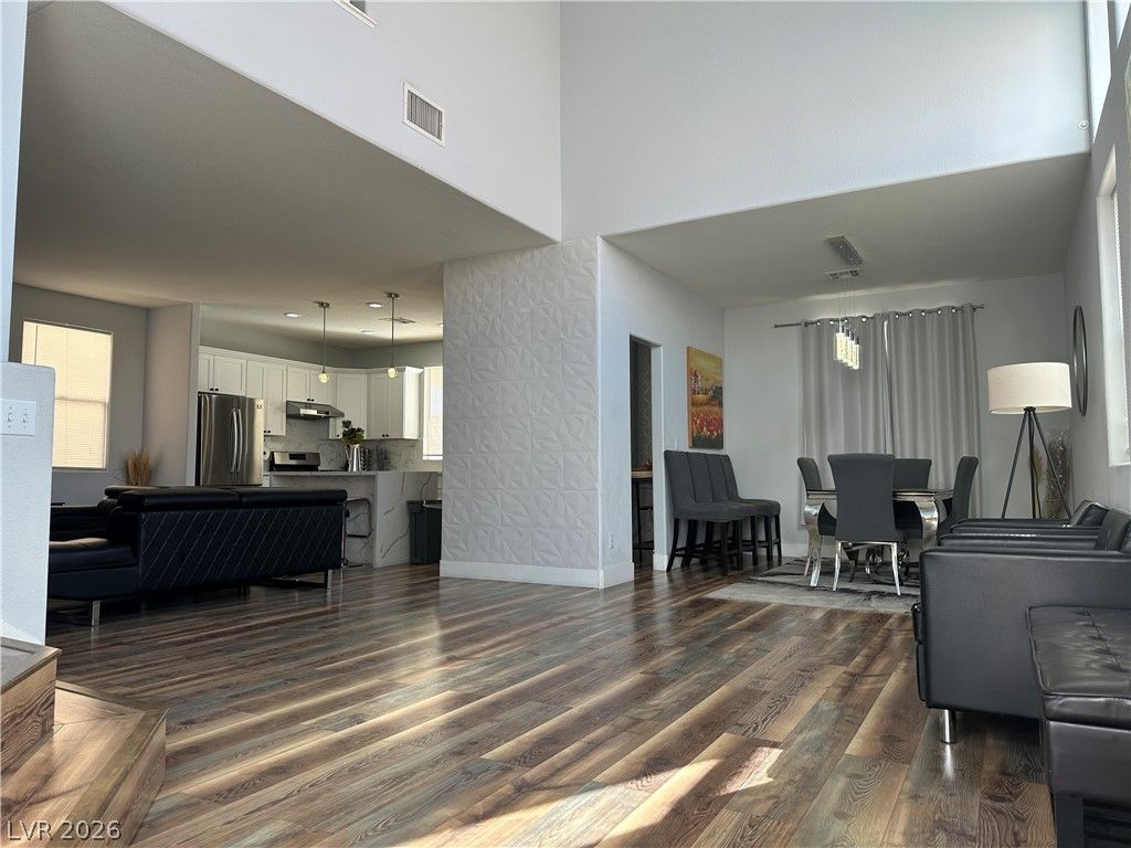 8901 Kingswood Drive, Las Vegas, NV 89147 — photo 4