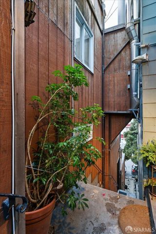 130 Ripley Street, San Francisco, CA 94110