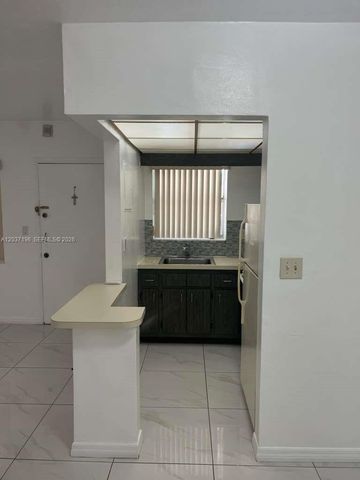 7505 SW 82nd St 322, Miami, FL 33143