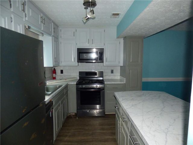 1572 Circlestone Drive, Stone Mountain, GA 30088
